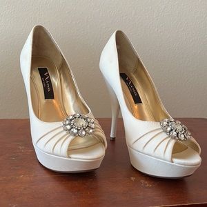 Nina Shoes Stasy Ivory Luster satin peep toe platform heel, 6.5.
